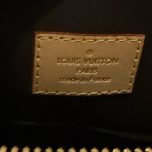 Louis Vuitton Deep Plum Patent Leather Women's Bag - Picture 7 of 12